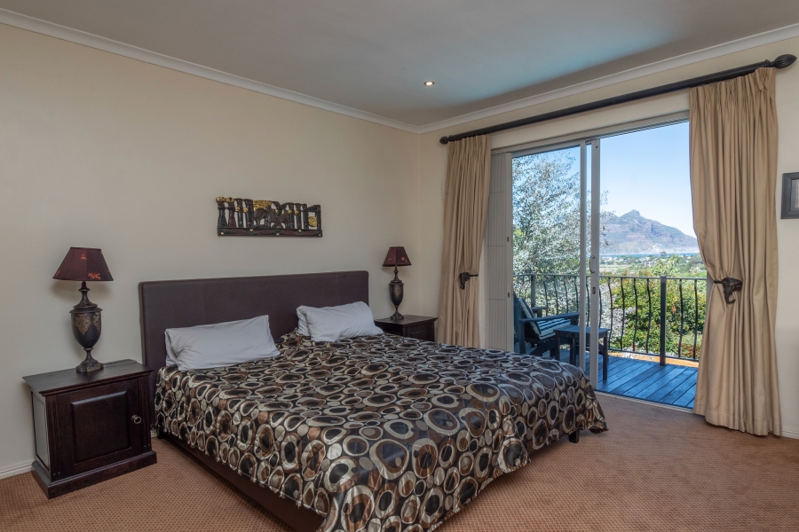 8 Bedroom Property for Sale in Hout Bay Western Cape